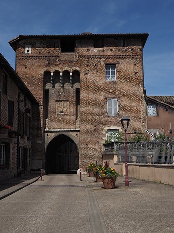 20220614_X6140830_EM1II La porte de Villars