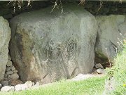 engraved kerb stone, Ireland, Knowth, Megalithic passage tomb : engraved kerb stone, Ireland, Knowth, Megalithic passage tomb