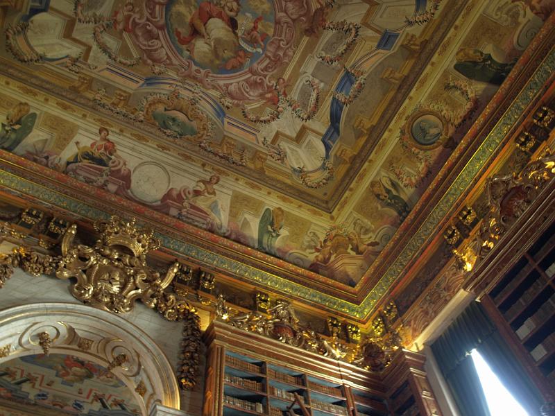 20100427_8458_E510.JPG - Biblioteca Joanina (Dom João V Library) Coimbra, Portugal