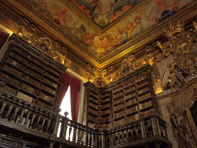 20100427_8460_E510.JPG - Biblioteca Joanina (Dom João V Library) Coimbra, Portugal