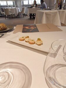 20160204_SAM_7895_ES71 Goat cheese biscuits and peanut puffs