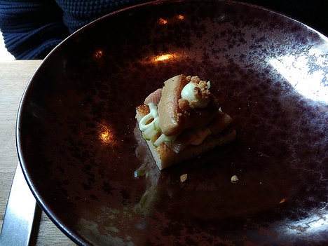 Grahams-Kitchen-Restaurant_Amsterdam_20190510_IMG195438074 second course: Duck Liver, smoked eel, apple, vadouvan, brioche