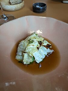 20240515_PXL114305402_Pixel7a-JEB Chou Pointu et Poire, Bouillon de Cochon à l'Aspérule pointed Alsace cabbage on cabbage and ham salad, pork and woodruff infusion