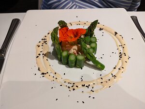 20220612_PXL110834256_Pixel3a-JEB first: Charlotte d'asperges vertes au Tourteau, sauce cocktail crémée