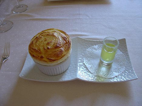 20110525_DSC00922_DSCV1 dessert - Soufflé chaud au citron, petit verre de limoncello