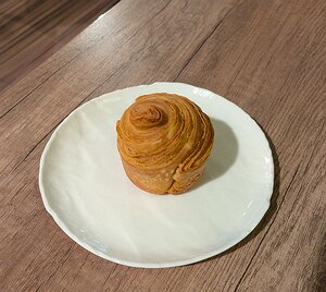 20251112_PXL192104541_Pixel7a-JEB bread