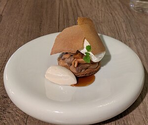 20251112_PXL202858797_Pixel7a-JEB coing, châtaigne, cardamom, crème de cidre, ginger crisp, biscuit