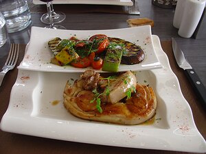 20090224_DSC00003_DSCV1 Cochon au lait et legumes (J+H)