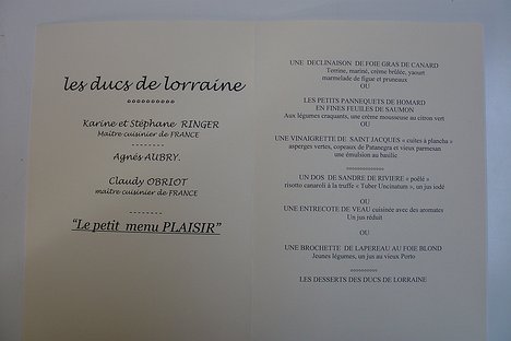 20111105_DSC00948_ES71 The 39€ "le petit menu Plaisir". A revised version of their everyday menu for our large group. Fewer choices which mainly came as a surprise when we got to the...