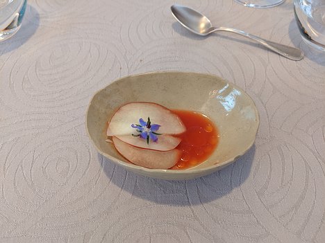 20190729_IMG125801_Pixel3a-JEB amuse bouche 3: crab, peach and tomato with basil flower