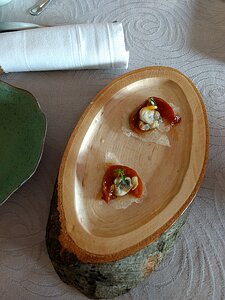 20170803_DSC0153_MotoG4-JEB amuse bouche (3): rice crisp with marinaded apricot and cockle
