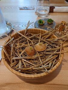 20220704_PXL102438806_Pixel3a-JEB amuse bouche - fennel purée puff with fennel flowers