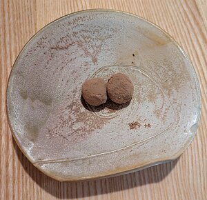 20250206_PXL124847842.MP_Pixel7a-JEB chocolate and piment fumé truffle