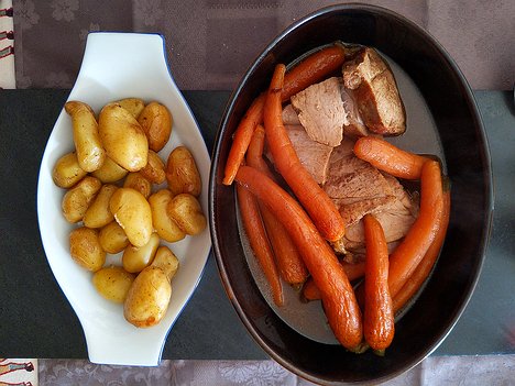 20210328_PXL154233417_Pixel3a-JEB Noix de Jambon de Cochon Vosgien, carottes braisées au miel, pomme éventail