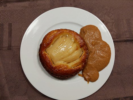 20210306_PXL191514198.MP_Pixel3a-JEB dessert: Poire en tartelette amandine after warming in the oven, with caramel au beurre
