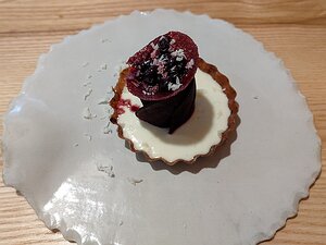 20221203_PXL131953515.MP_Pixel3a-JEB beetroot on horse radish yoghurt tart, elderberry tartlet and grated horseradish