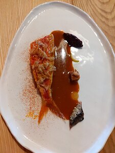 20221008_PXL123533752_Pixel3a-JEB Red mullet with Mediterranean condiments (lemon, tapenade, fried bread, crustacean shells, bream) and red mullet and tomato sauce