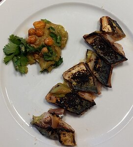 20210410_PXL170522210_Pixel3a-JEB starter: Maquereau de ligne de Méditérranée, condiment avocat et pois chiches soufflés