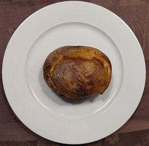 20210515_PXL173549893_Pixel3a-JEB Escargots et jeunes poireaux dans une pomme de terre farcie