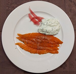 20210501_PXL171625307_Pixel3a-JEB Saumon Label Rouge en gravlax, yaourt aneth et vodka