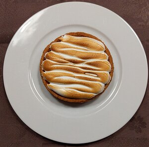 20210501_PXL183202140_Pixel3a-JEB Rhubarbe en tarte meringuée