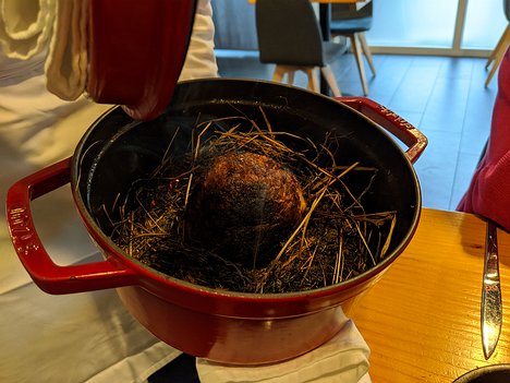 l'Alchemille Restaurant_Kaysersberg_20191120_IMG134926 roasted and hay-smoked celeriac