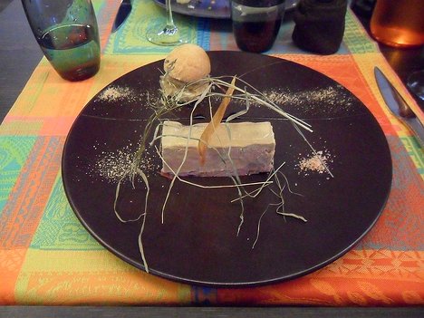 20150306_SAM_7825_ES71 Starter: Fois gras, pressed meats and hay wine jelly, onion chutney in the bun and hay (decoration)
