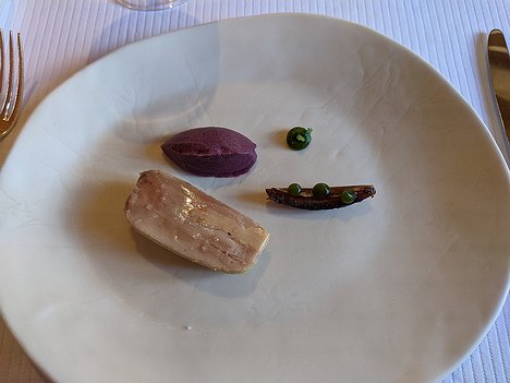 20220314_PXL114026895_Pixel3a-JEB Caille des Vosges, farcie au foie gras, crémeux de cerfeuil et dattes Metjool, purée de chou-rouge sucre-sel