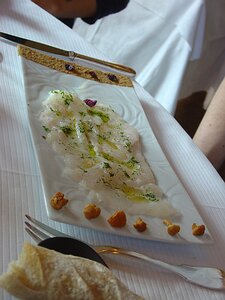 20101014_DSC00835_DSCV1 Gourmet: Carpaccio de Saint Pierre, girolles en aigre-doux, poussières de pain