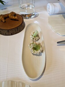 20230923_PXL103600593_Pixel7a-JEB Du bout des doigts - cauliflower with popcorn and garlic