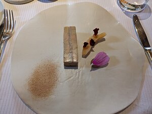 20230923_PXL105617705_Pixel7a-JEB Foie gras de canard et anguille fumé, textures de coing