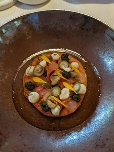 20230923_PXL111156513_Pixel7a-JEB Tomate cornabel confite lentement, condiments olives et câpres, mozzarella domaine des Bufflonnes à Uhrwiller