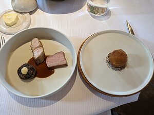 20230923_PXL120210878_Pixel7a-JEB Veau de chez Sylvere et Valentin, pièce noble rôtie, ris et champignon farci, cromesqui de blanquette