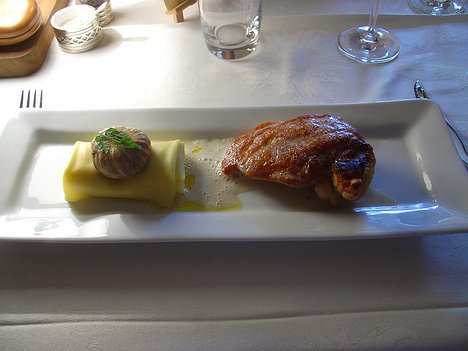 20070324_DSC02471_DSCV1 main: suprême de pintard et ravioli foie gras et truffes