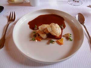 20141025_SAM_7628_ES71 fish: Lotte; fritures de patate douce et clementines confites, gel de marron et chataignes roties