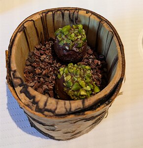 20240702_PXL122004539.MP_Pixel7a-JEB ganache chocolat pistachio