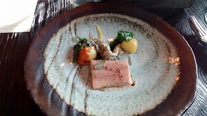 20151025_IMG140212599_MotoG-JEB Applewood smoked eel, Norfolk Peer potatoes, seaweed, pied de mouton (individual portion)