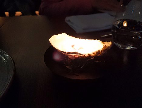 20211102_PXL190548212.MP_Pixel3a-JEB candle in oyster shell