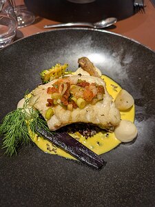 20251029_PXL120922954_Pixel7a-JEB Dos de lieu noir, poêlée de riz vénéré aux butternut, sauce safran