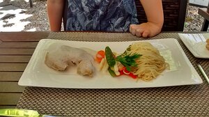 20150806_IMG_130836259_HDR_MotoG-JEB Children's menu - chicken with foam