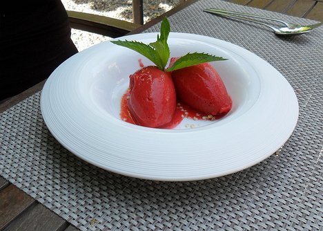 20140612_SAM_1744_ES71 22€ dessert - Sorbet fraises