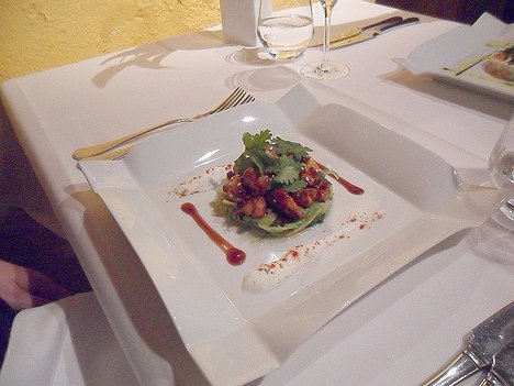 20121102_SAM_0910_ES71 26€ menu starter - "Sunomono" Salade de wakamé et concombre, Yakitori de volaille aux sésames, crème de fromage blanc aux herbes fraiches