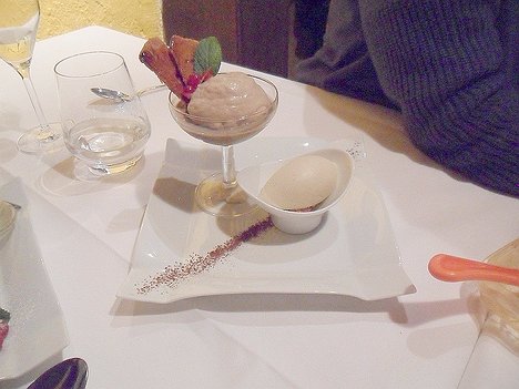 20121102_SAM_0921_ES71 37€ menu dessert - Mousseline aux marrons, bavarois au café Arabica, glace au whisky