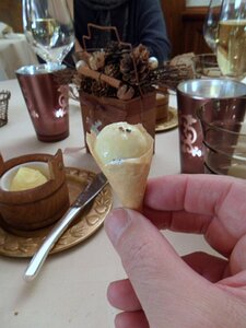 20111129_sam_0437_es71 apres amuse bouche: ice cream