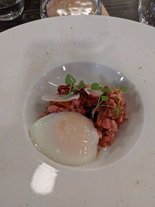 20190919_IMG193749_Pixel3a-JEB first course: Le Veau haché comme un tartare, abricots confits, condiments de piments doux à la Thaï (and a low-temperature egg)