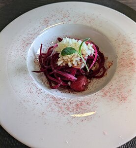 20240704_PXL105020074_Pixel7a-JEB entrée: Pink Pasta, betterave et herbes fraiches