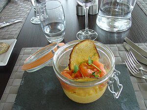 20100315_DSC00502_DSCV1 Starter: Oeufs brouillés et saumon fumé