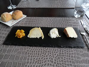 20121015_SAM_0878_ES71 Sélection de quelques fromages de la maison 