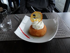 20121015_SAM_0880_ES71 Dessert: Savarin, une chantilly rhum-vanille et une salade d'orange