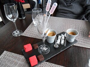 20121015_SAM_0881_ES71 Coffee, flavoured vodka, meringue, lemon chocolate